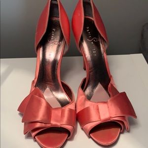 Paris Hilton Pink d’orsay pump